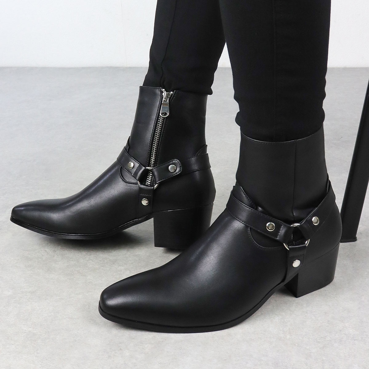 botas masculinas pretas de couro sintético para motociclista com tira e fivela - botas estilosas de cano médio de 2025 por $79.99 –P1