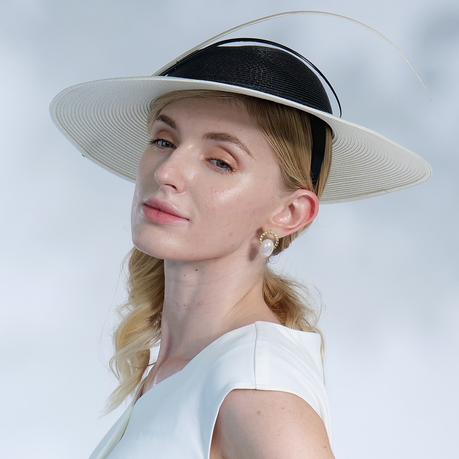 hattar fiber bowler / cloche hatt solhatt bröllop avslappnad elegant bröllop med fjäder huvudbonader huvudbonader 2025 - $37.99 –P3