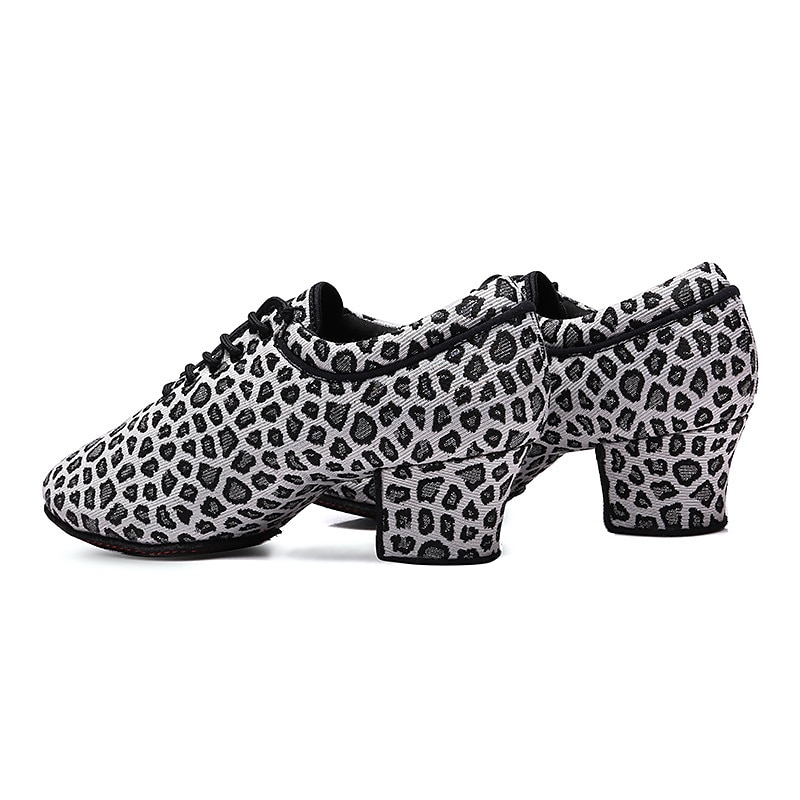 Femme Chaussures Latines Entraîner des chaussures de danse Utilisation Entraînement Talon Talon Cubain Bout rond Lacet Adulte Noir Marron de 2025 ? $46.99 –P16