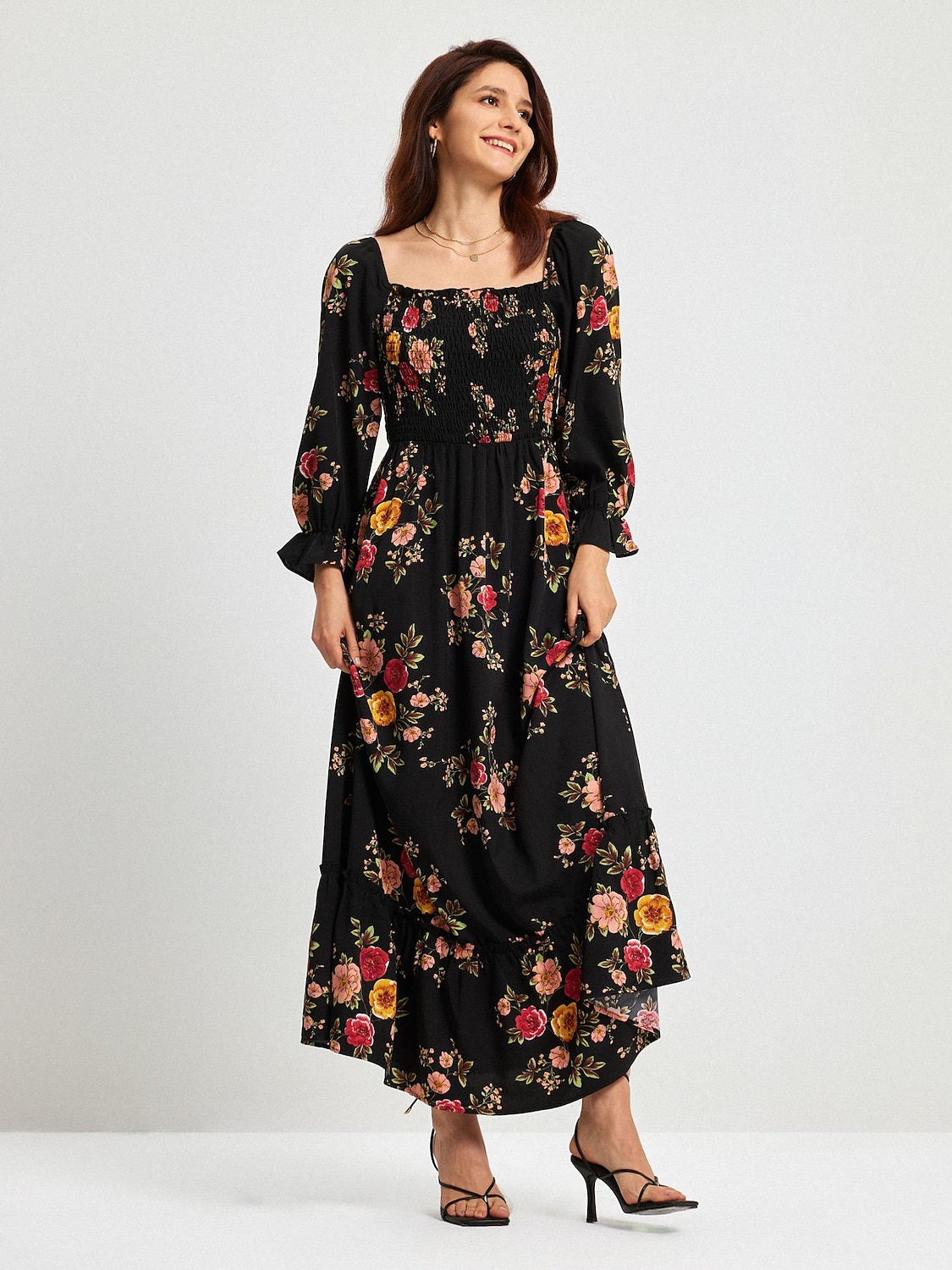 vestido de férias de primavera com padrão floral de 2025 por $75.99 –P3