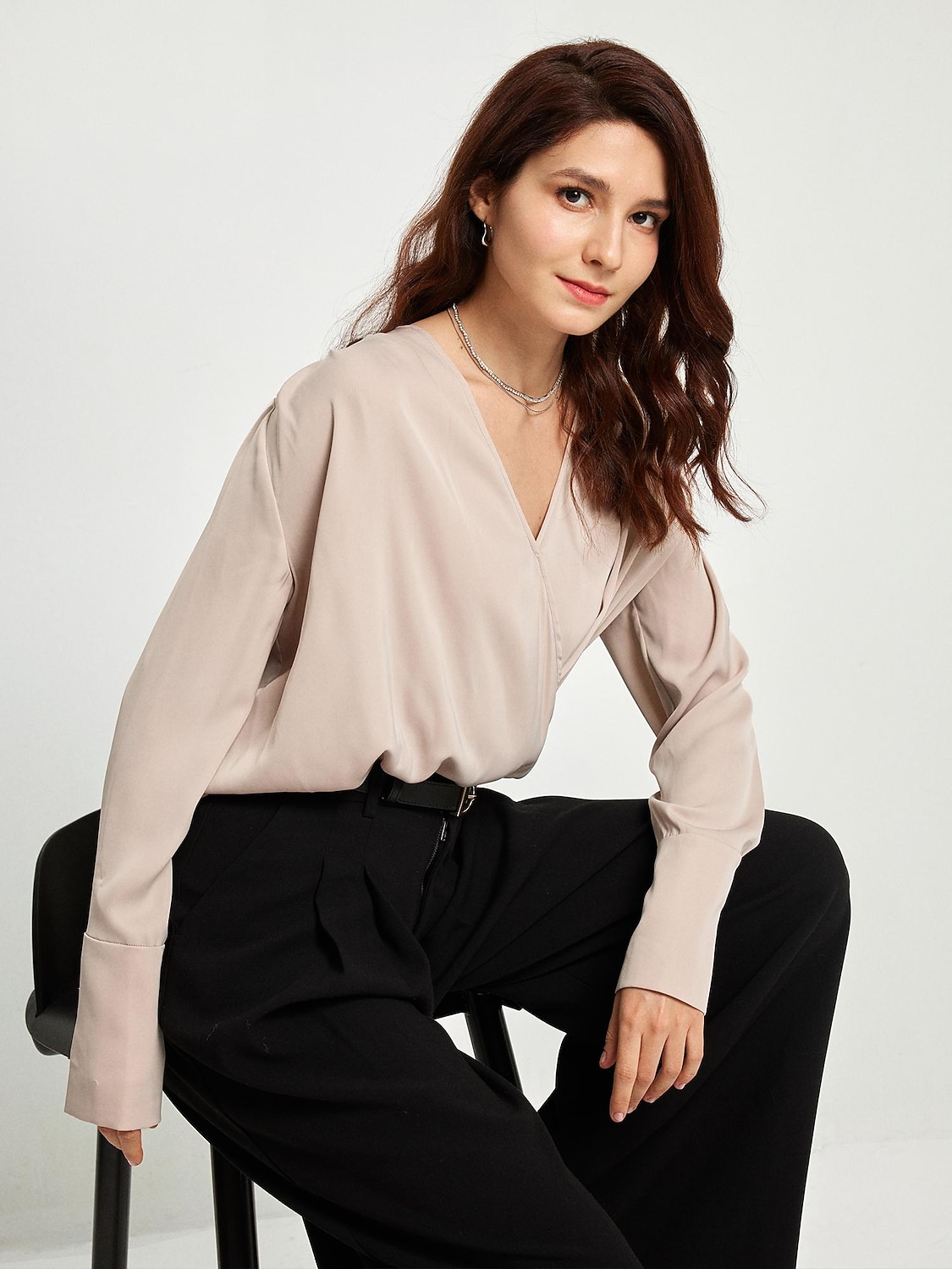langermet bluse for kvinner uformell essensiell arbeidstop satengbeige v-hals imitert omslagsbluse 2025 - $4.99 –P6