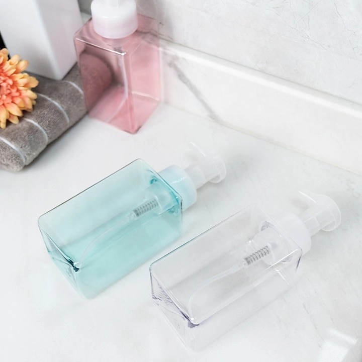 1 distributeur de savon moussant rechargeable – Flacon pompe de 450 ml pour savon liquide et lotion – Fournitures de salle de bain pratiques et respectueuses de l'environnement. de 2025 ? $3.99 –P5