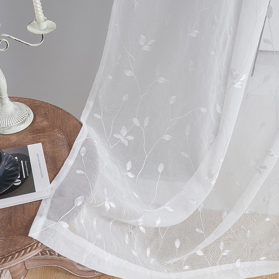 Rideau semi-transparent blanc brodé de feuilles, ensemble de rideaux à passe-tringle, panneau de fenêtre, drapé pour chambre de fille/chambre d'enfant/crèche/salon 1 panneau de 2025 ? $18.49 –P10