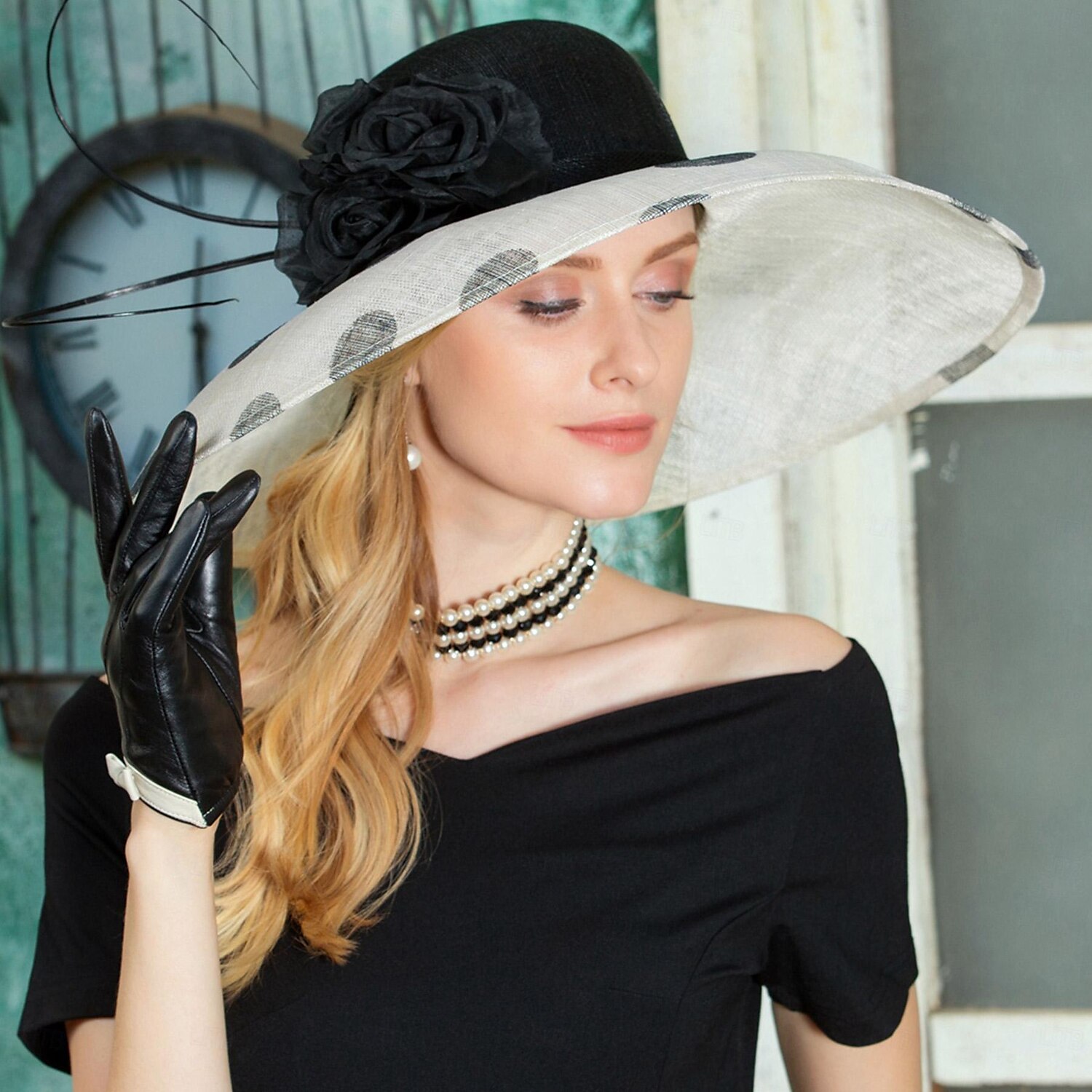 hatter lin sinamay bowler / cloche hatt solhatt sinamay hatt bryllup teselskap elegant bryllup med fjær blomstret hodeplagg hodeplagg 2025 - $99.99 –P3