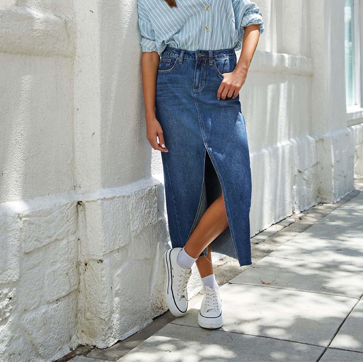 Femme Jupe Trapèze Jupe mi-longue en jean Mode Décontractées Midi Taille haute Jupes Couleur Pleine Poche Pointes fourchues Plein Air du quotidien Bleu Bleu clair Eté Jean de 2025 ? $31.99 –P6