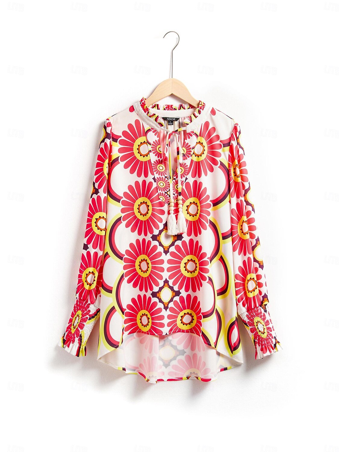 camicia con scollo a V e stampa floreale in raso del 2025 a $41.99 –P8