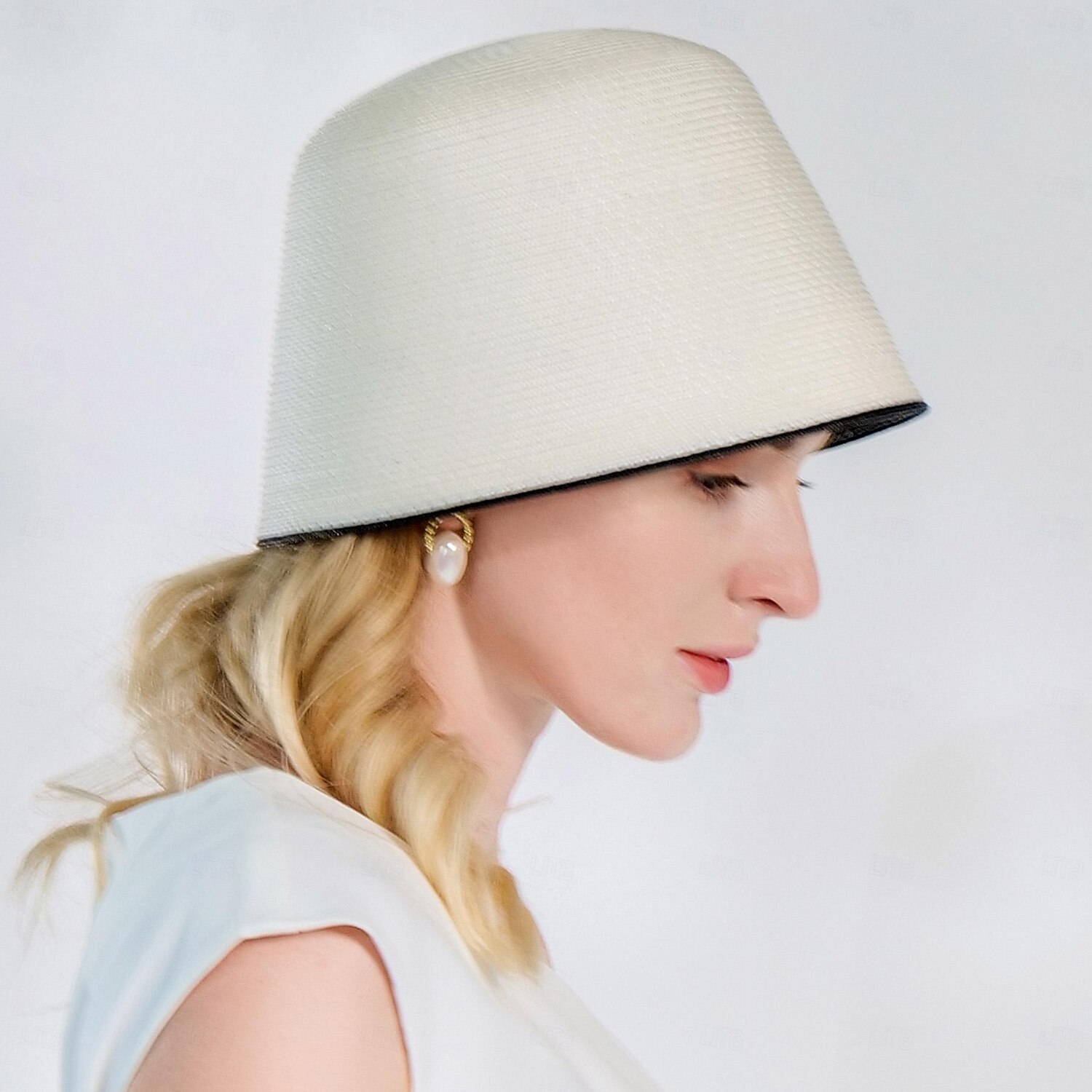 Hatter polyester Strå Bøttehatt Stråhatt Solhatt Bryllup Avslappet Elegant Bryllup Med Ren Farge Hodeplagg Hodeplagg 2025 - $15.99 –P3