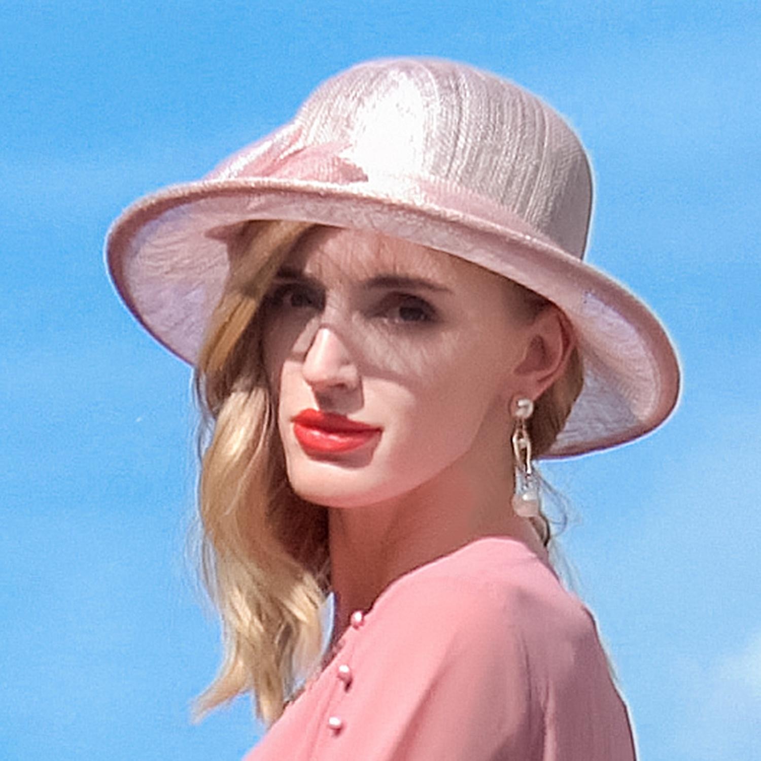 Chapeaux melon en lin/chapeau cloche, chapeau seau, chapeau de soleil, fête de thé, mariage élégant avec nœud papillon, couvre-chef de 2025 ? $49.99 –P6
