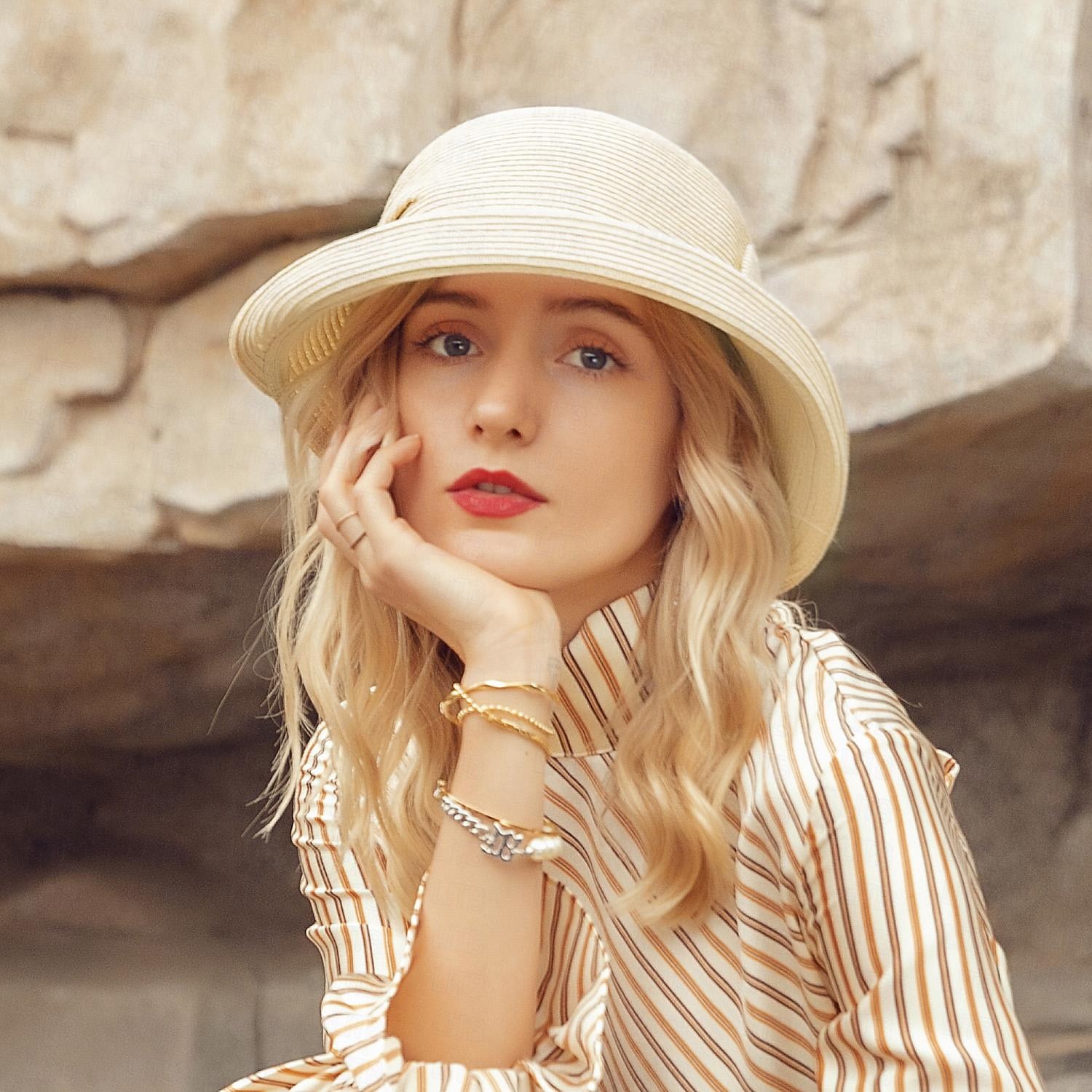 Hüte Stroh Synthetische faser Fischerhut Schlapphut Strohhut Hochzeit Tee-Party Elegant Hochzeit Mit Schleife Pure Farbe Kopfschmuck Kopfbedeckung 2025 - $32.99 –P3