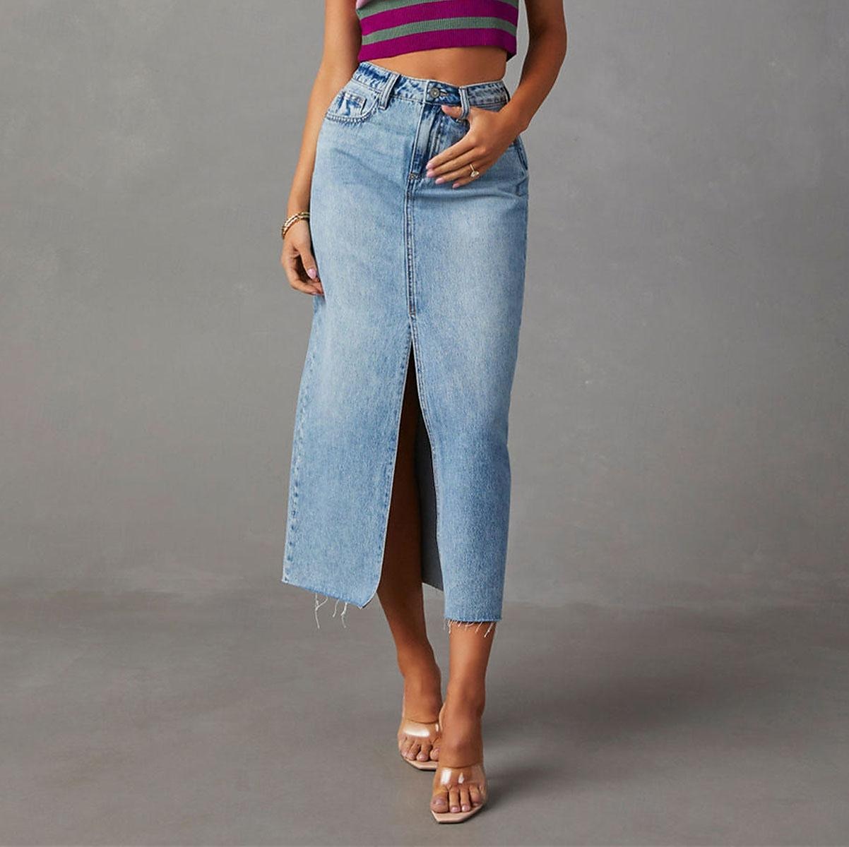 Femme Jupe Trapèze Jupe mi-longue en jean Mode Décontractées Midi Taille haute Jupes Couleur Pleine Poche Pointes fourchues Plein Air du quotidien Bleu Bleu clair Eté Jean de 2025 ? $31.99 –P8