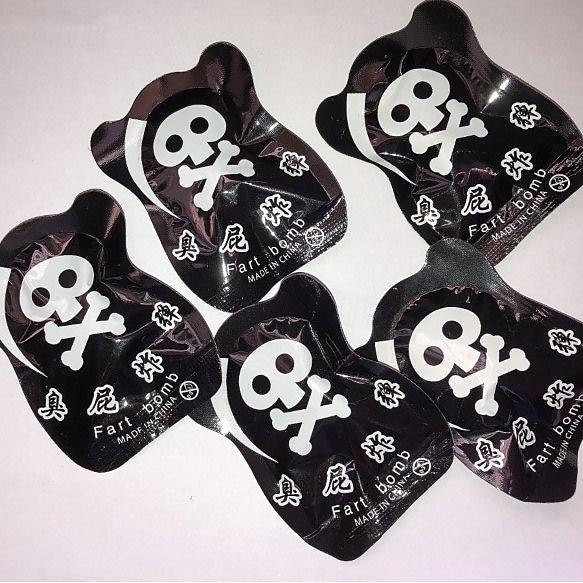 sac de pet puant bombe de pet puant jouet du poisson d'avril cadeaux drôles farce d'halloween sac puant jetable de 2025 ? $3.49 –P2