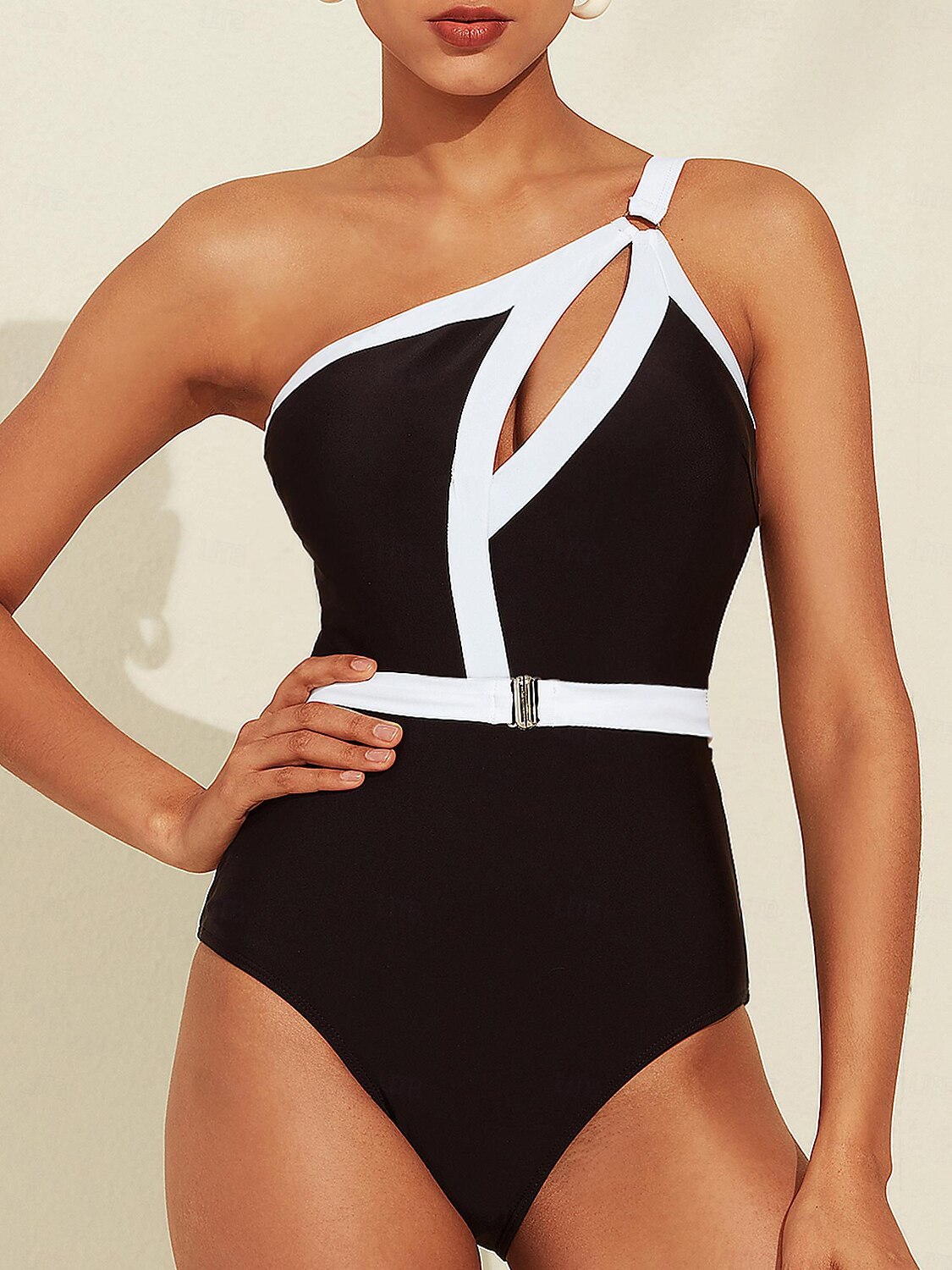 maiô de um ombro com buraco contrastante hepburn de 2025 por $26.99 –P1