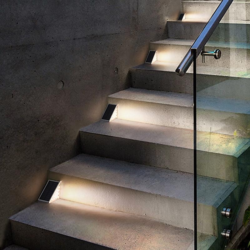 Lampe de marche solaire étanche IP67 pour l'extérieur, éclairage d'escalier extérieur, conception de lentilles LED, lumière d'escalier antivol super brillante, éclairage de décoration pour jardin, de 2025 ? $31.99 –P4