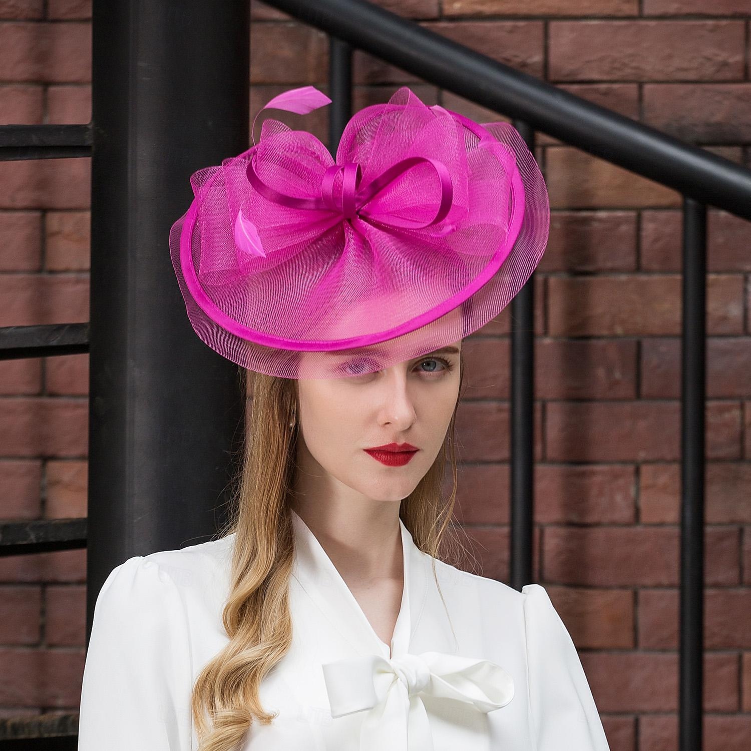 elbűvölő kentucky derby sapka tüll háló csészealj kalap cilinder esküvő tea party elegáns esküvő tollas csípős fejfedővel 2025 - €29.99 –P8