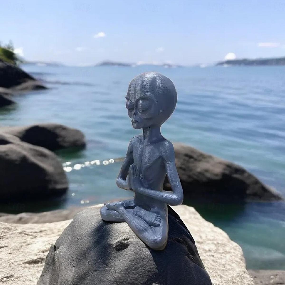 Garden Statue Meditating Alien Sculptures, Meditating Alien Resin Ornament, UFO Indoor Outdoor Garden Decor, Meditating Alien Figurines 2025 - $13.99 –P7