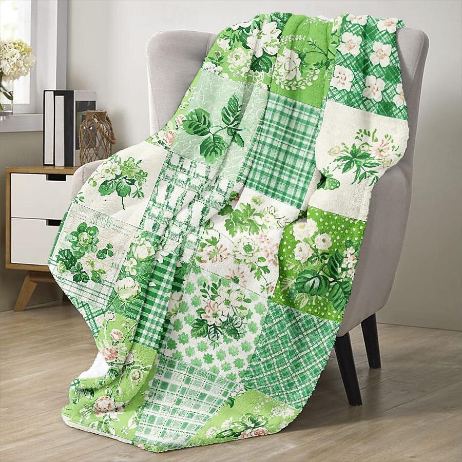 Couverture à motif patchwork en flanelle, grande couverture chaude pour toutes les saisons, cadeaux de 2025 ? $18.99 –P14