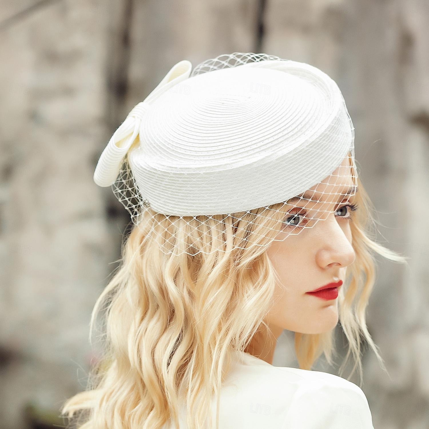 Cappelli Tulle Fibra Bombetta / Cappello a cloche Cappello di paglia Matrimonio Tè Elegante Matrimonio Con Fiocco Tulle Copricapo Copricapo del 2025 a $60.99 –P7
