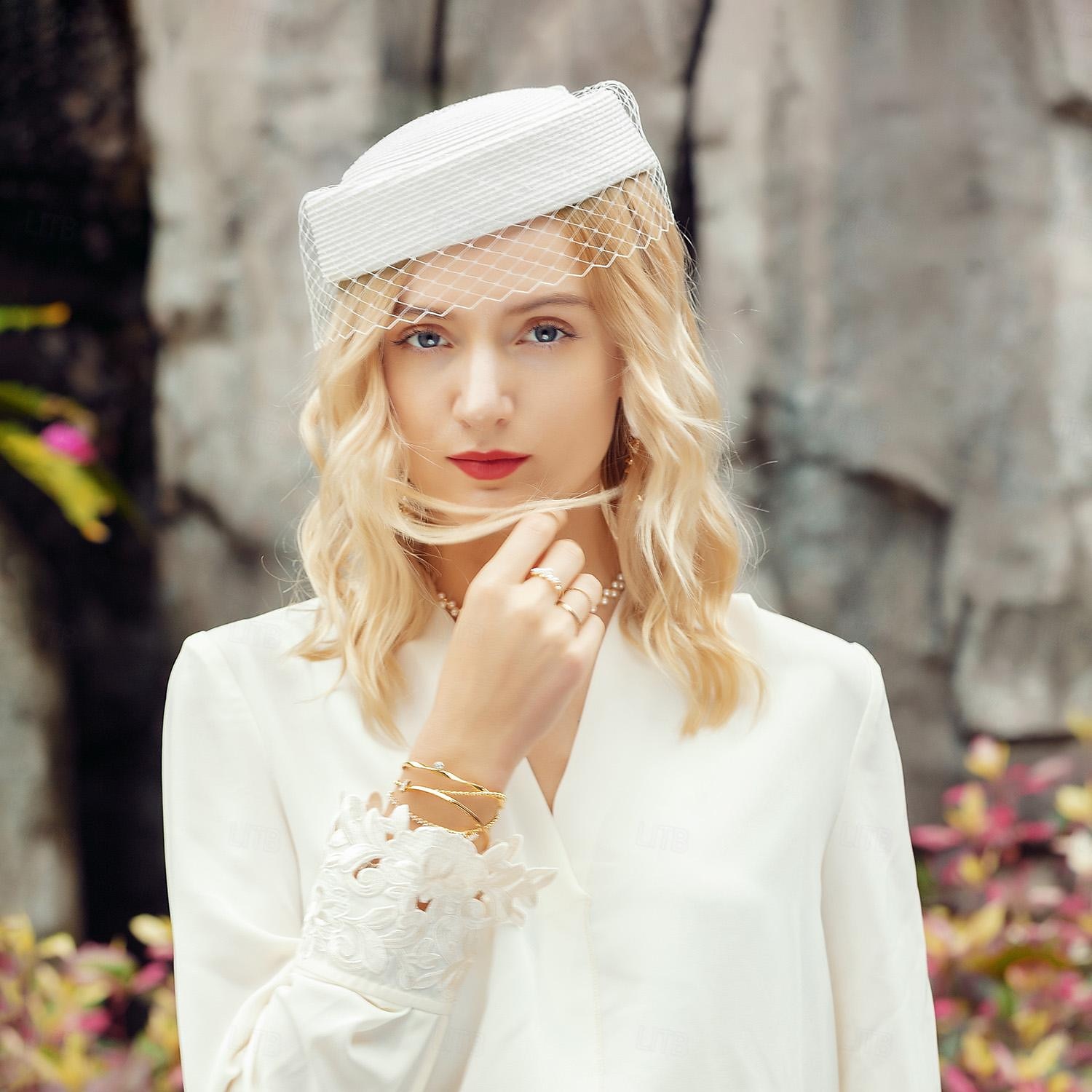Cappelli Tulle Fibra Bombetta / Cappello a cloche Cappello di paglia Matrimonio Tè Elegante Matrimonio Con Fiocco Tulle Copricapo Copricapo del 2025 a $60.99 –P2