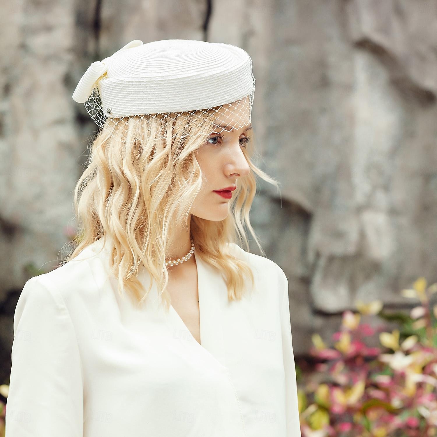 Cappelli Tulle Fibra Bombetta / Cappello a cloche Cappello di paglia Matrimonio Tè Elegante Matrimonio Con Fiocco Tulle Copricapo Copricapo del 2025 a $60.99 –P1