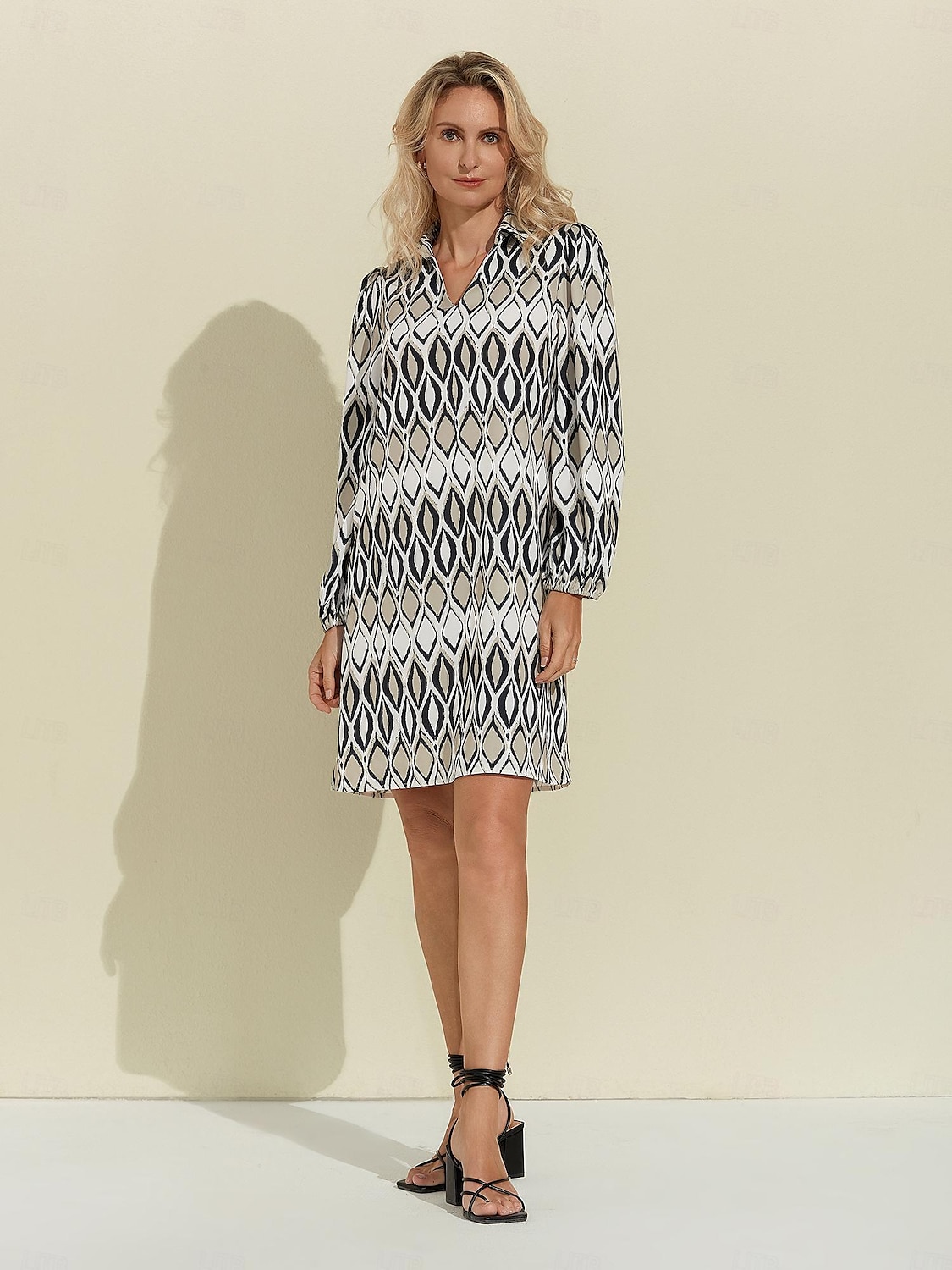 Geometrisches Mini-Hemdkleid mit langen Ärmeln 2025 - $51.99 –P2