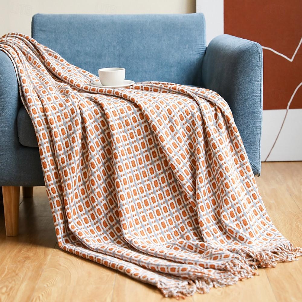 Couverture à franges pied-de-poule Motif pied-de-poule élégant et intemporel Tissu doux et confortable avec bords à franges décoratifs Parfait pour la sieste, la superposition ou la décoration de 2025 ? $43.99 –P4