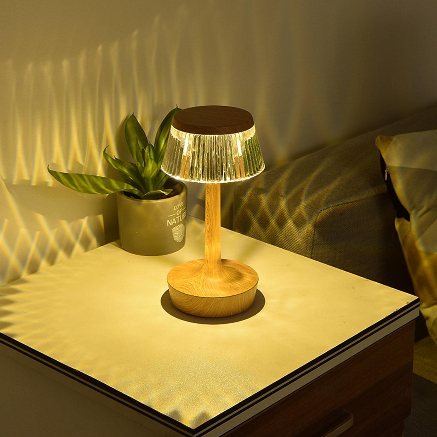 Candeeiro de mesa LED cogumelo com carregamento USB com design de interruptor de botão Candeeiro de mesa de três cores luz noturna decorativa mesa de cabeceira candeeiro noturno decoração interior para bar café quarto de 2025 por $26.99 –P9