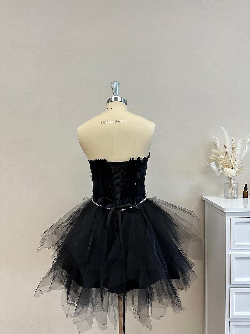 Abiti Corto / Mini Tutu Set di accessori Abito di piume Gioielli per la testa Senza maniche Cigno nero Piuma Romantico Moda Tubino / Colonna All'americana Normale Per donna Natale Halloween Carnevale del 2025 a $95.99 –P10