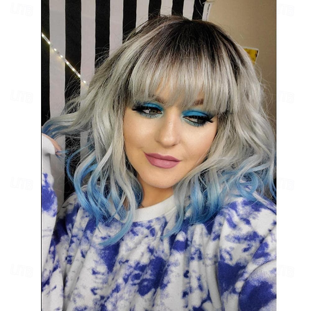 blauwe pruik met pony korte bob gekrulde pruiken voor witte vrouwen kleurrijke golvende bob pruiken met pony hittebestendige synthetische zilver blauwe pruiken voor dagelijks feest cosplay kostuum 2025 - $21.99 –P7