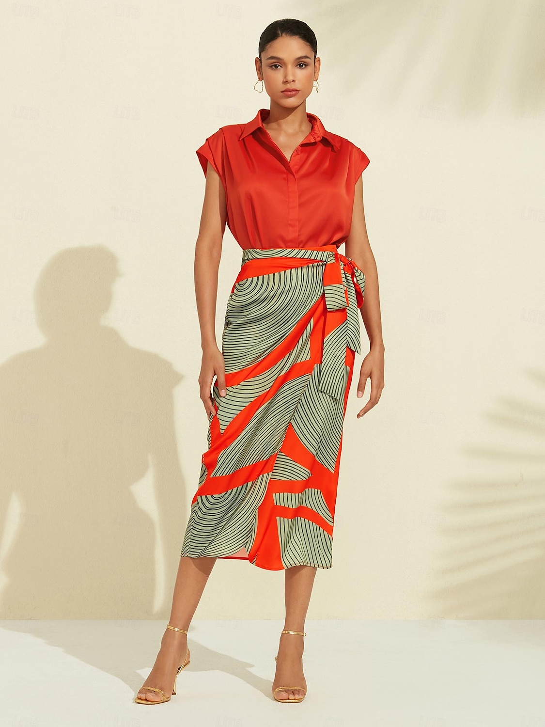 gonna midi in vita elasticizzata color block in raso del 2025 a $13.59 –P4