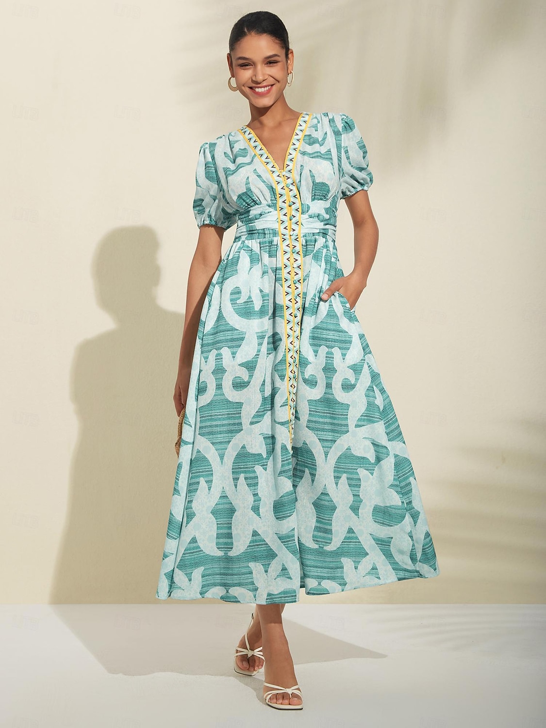 robe mi-longue à manches bouffantes et col V de 2025 ? $86.99 –P4