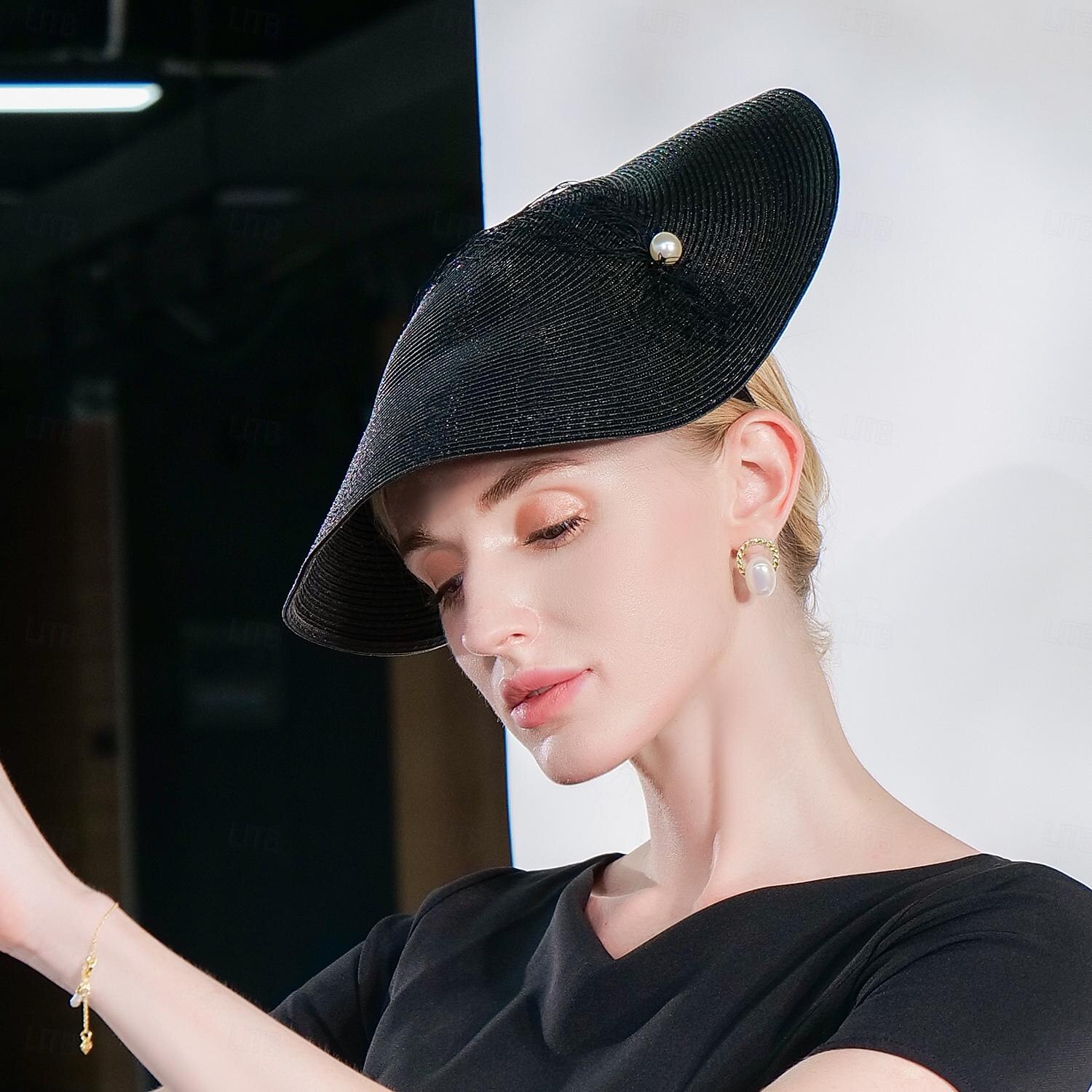 Headbands Hats Fiber Bowler / Cloche Hat Straw Hat Sun Hat Wedding Tea Party Elegant Wedding With Pearls Tulle Headpiece Headwear 2026 - $57.99 –P4