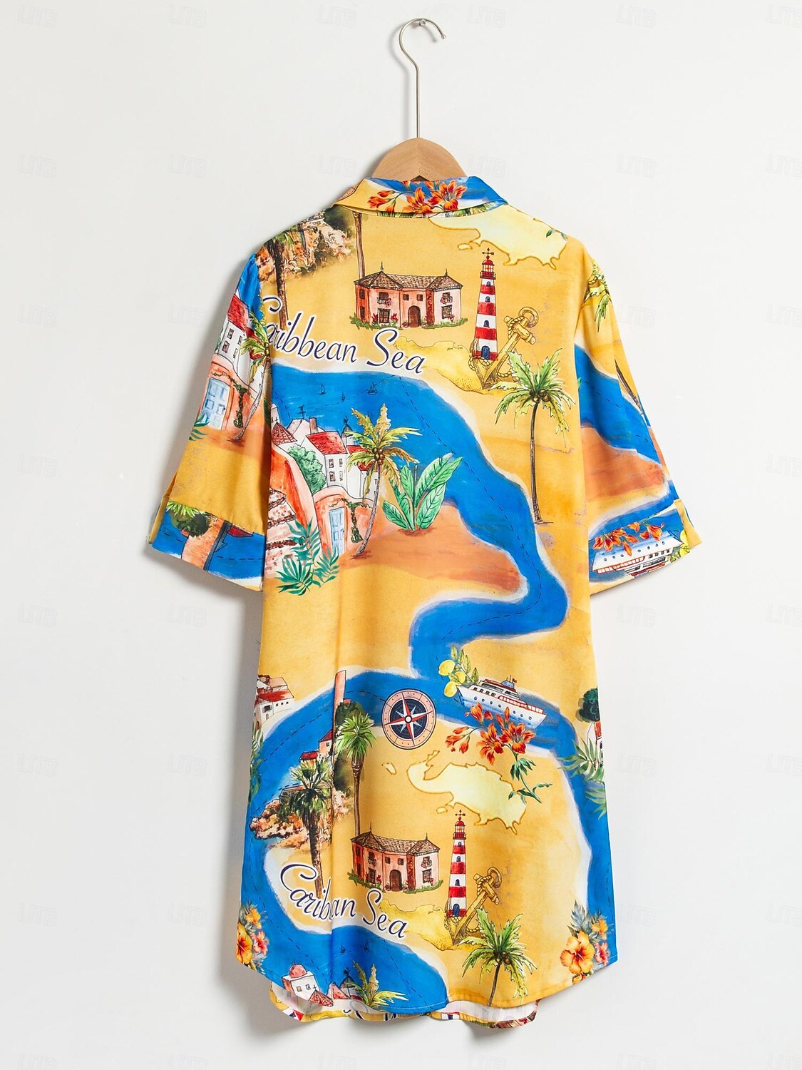 Vestido curto de cetim com estampa gráfica de mapa costeiro de 2026 por $91.99 –P3