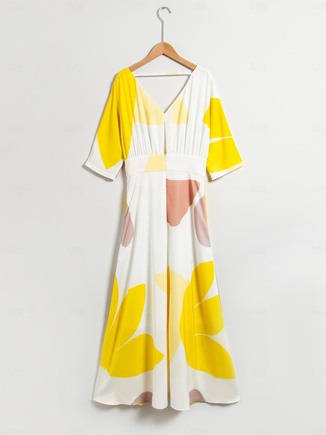 robe longue en satin à fleurs avec poche pour invités de mariage et col en V de 2025 ? $97.99 –P11