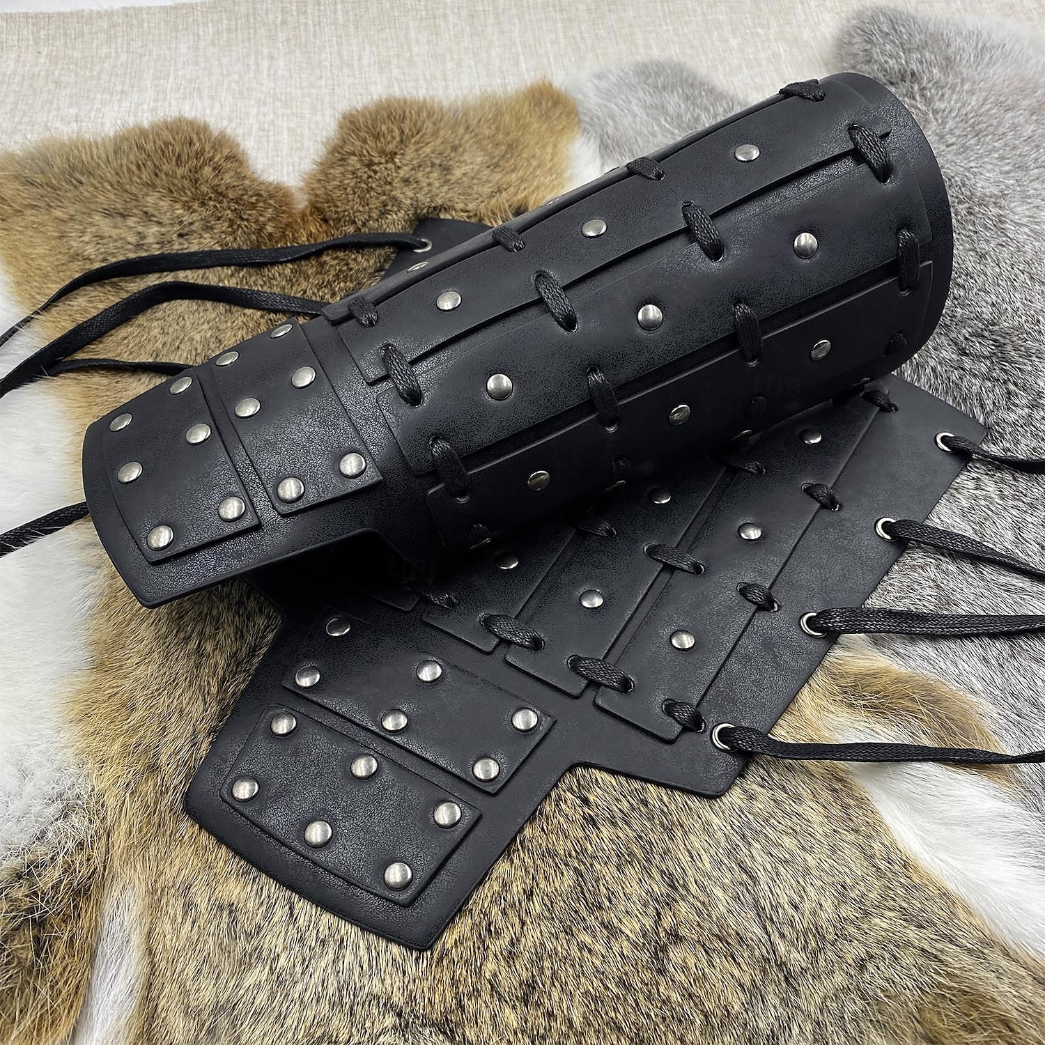 Retro Vintage Punk & Gothic Mittelalterlich Rüstung Armband Handgelenkstütze Wikinger Tempelritter Kreuzritter Ranger Schildmaid Bogenschießen Kostüm Herren Vikinger Fantasie Halloween Karneval 2026 - $20.99 –P3