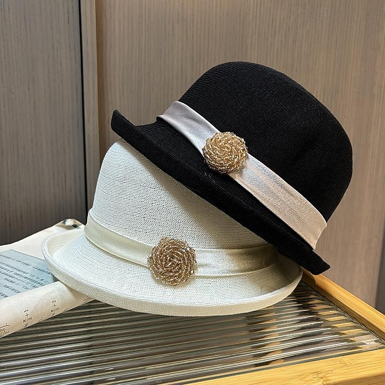 fascinators berretto Copricapo Acrilico / cotone Cappello a bombetta / cloche Cappelli da pescatore Cappello di paglia Informale Per eventi Elegante Vintage Con Con diamantini Piume Copricapo del 2025 a $27.99 –P1