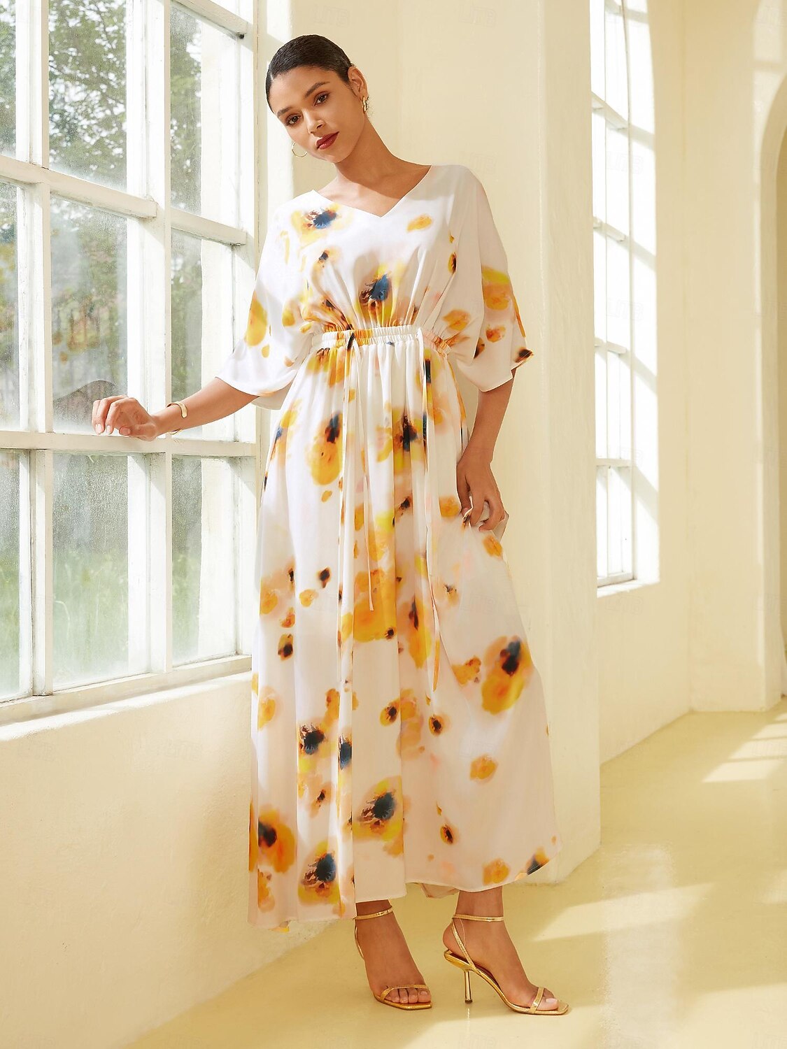 robe longue ample en satin à imprimé fleuri de 2025 ? $135.99 –P6