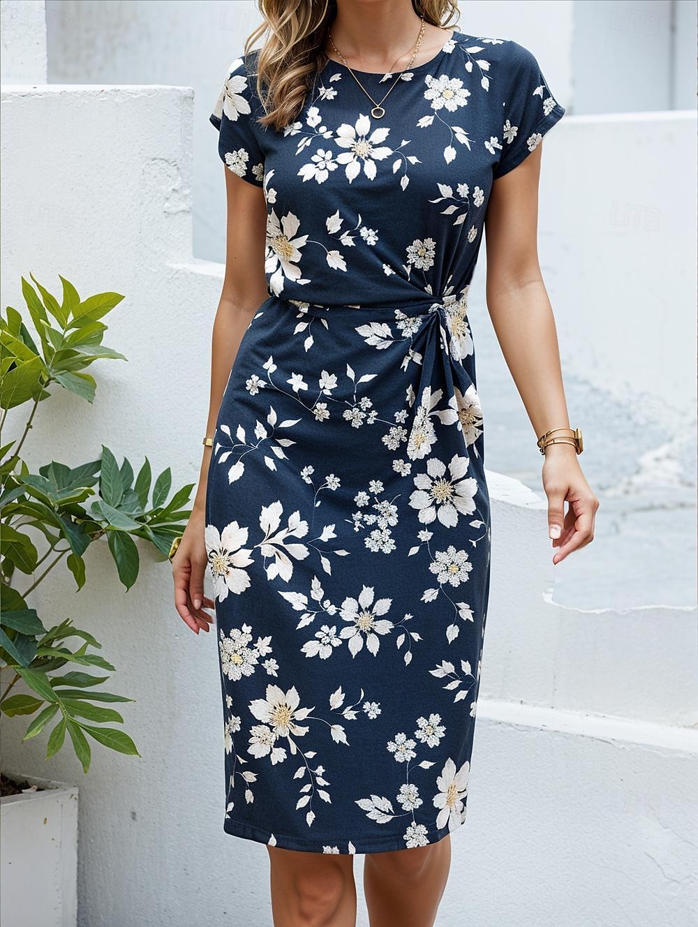 Robe midi femme Robe fourreau Fleurie Col ras du cou Manche courte Été de 2025 ? $35.99 –P1