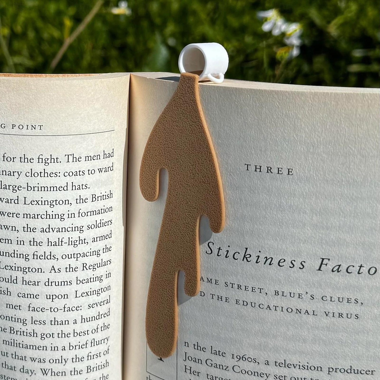 segnalibro caffè rovesciato, segnalibro rovesciato, segnalibro caduta di caffè, segnalibro tazza di caffè rovesciato, divertente segnalibro caffè rovesciato, regalo per la famiglia & amanti dei libri del 2025 a $15.49 –P1