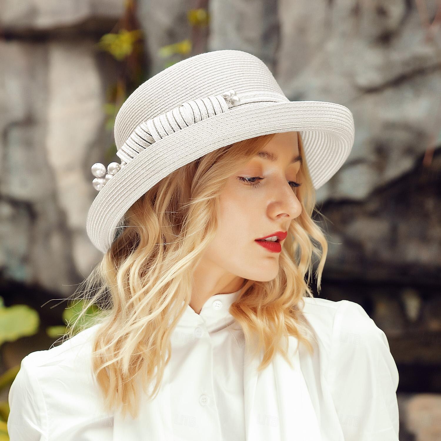 Chapeaux Fibre Chapeau Melon / Cloche Chapeau de seau Capeline Casual Plage Elégant Mariage Avec Perle fausse Fantaisie Casque Couvre-chef de 2025 ? $41.99 –P6