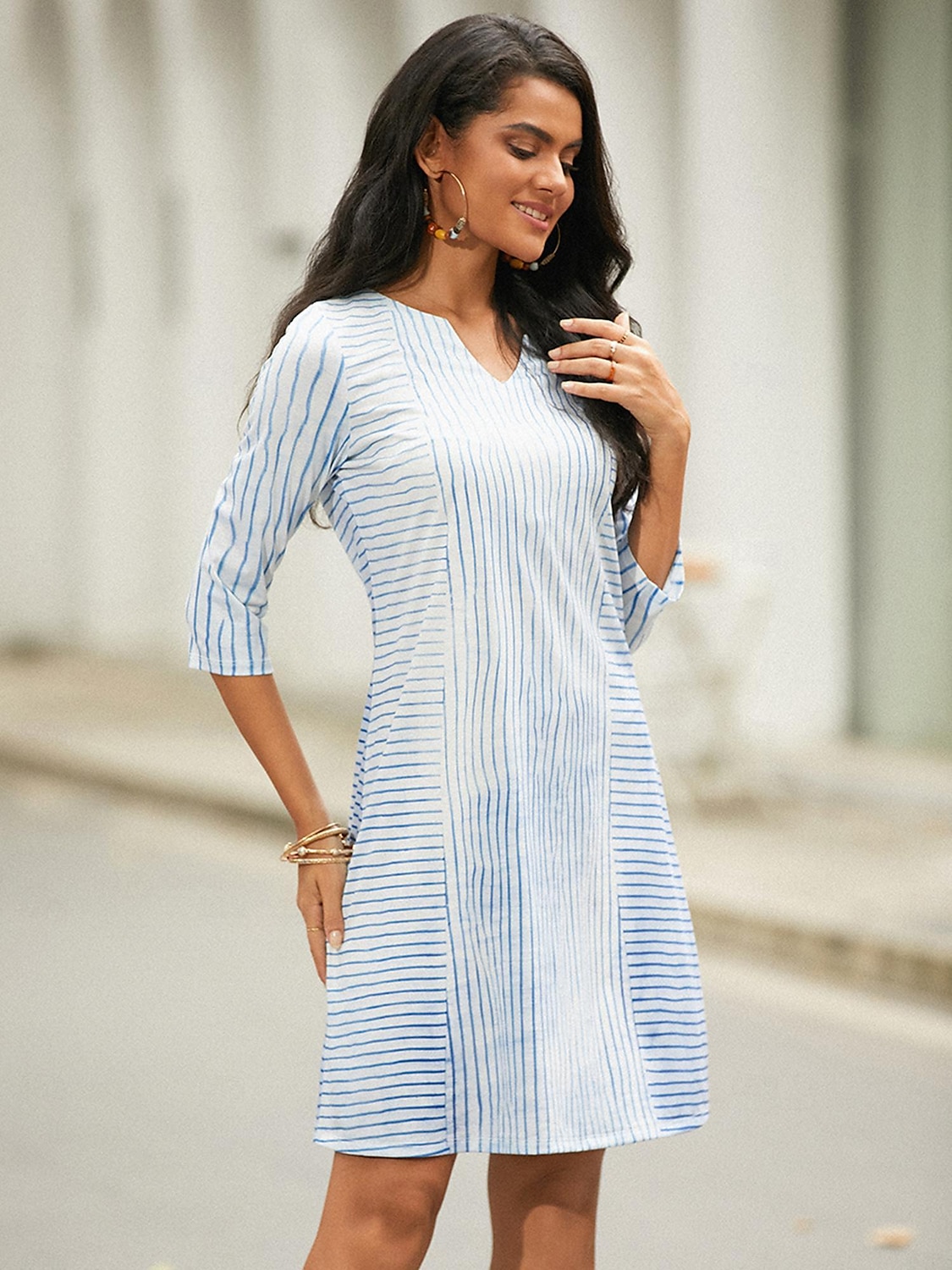 Mujer Mini vestido Mini vestido Vestido estilo camiseta Vestido de cambio Vestido de verano Elegante Activo Moda Exterior Vacaciones Trabajo Ajuste regular Raya Guingán Media Manga Escote en Pico 2025 - $26.99 –P6