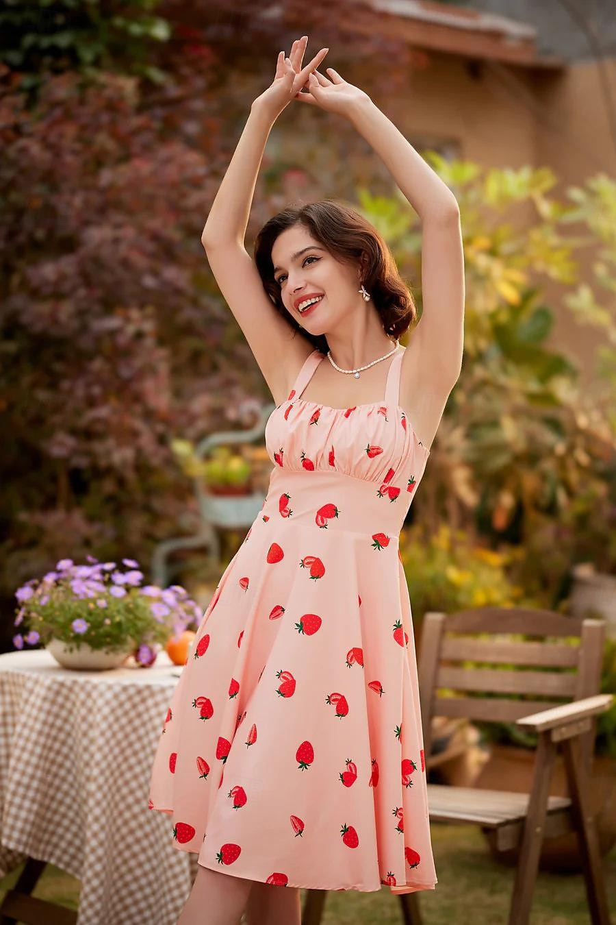 Retro 50. léta Rockabilly Ke kolenům Šaty Houpací šaty Flare šaty Lodičkový Květinový Ovoce Jahody Maškarní kostým Dámské Čajový dýchánek Běžné / Denní loučení se svobodou nevěsty Dospělí Šaty Šaty 2025 - $24.99 –P3