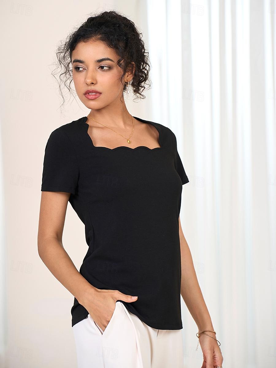 T-shirt à encolure festonnée pour femme, manches courtes, couleur unie, coupe slim, extensible, décontracté, mode, noir de 2025 ? $27.99 –P4