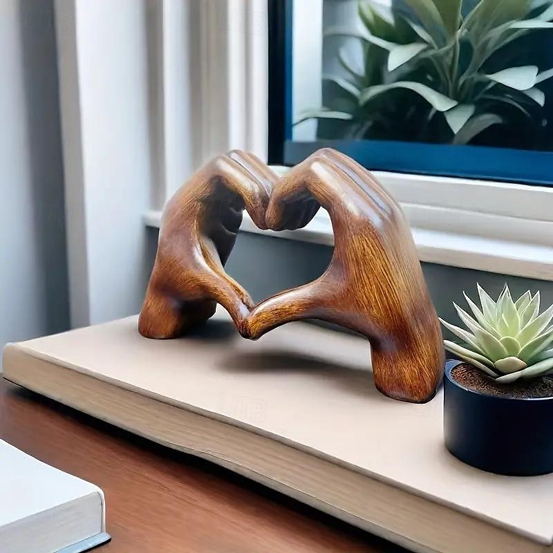 Wood Grain Love Hand Ornament, Resin Statue Art Craft, For Bookshelf Home Living Room Office Cabinet Decor, Room Tabletop Entryway Decor, Mother's Day New Year Easter Party Decor 2025 - $20.99 –P1