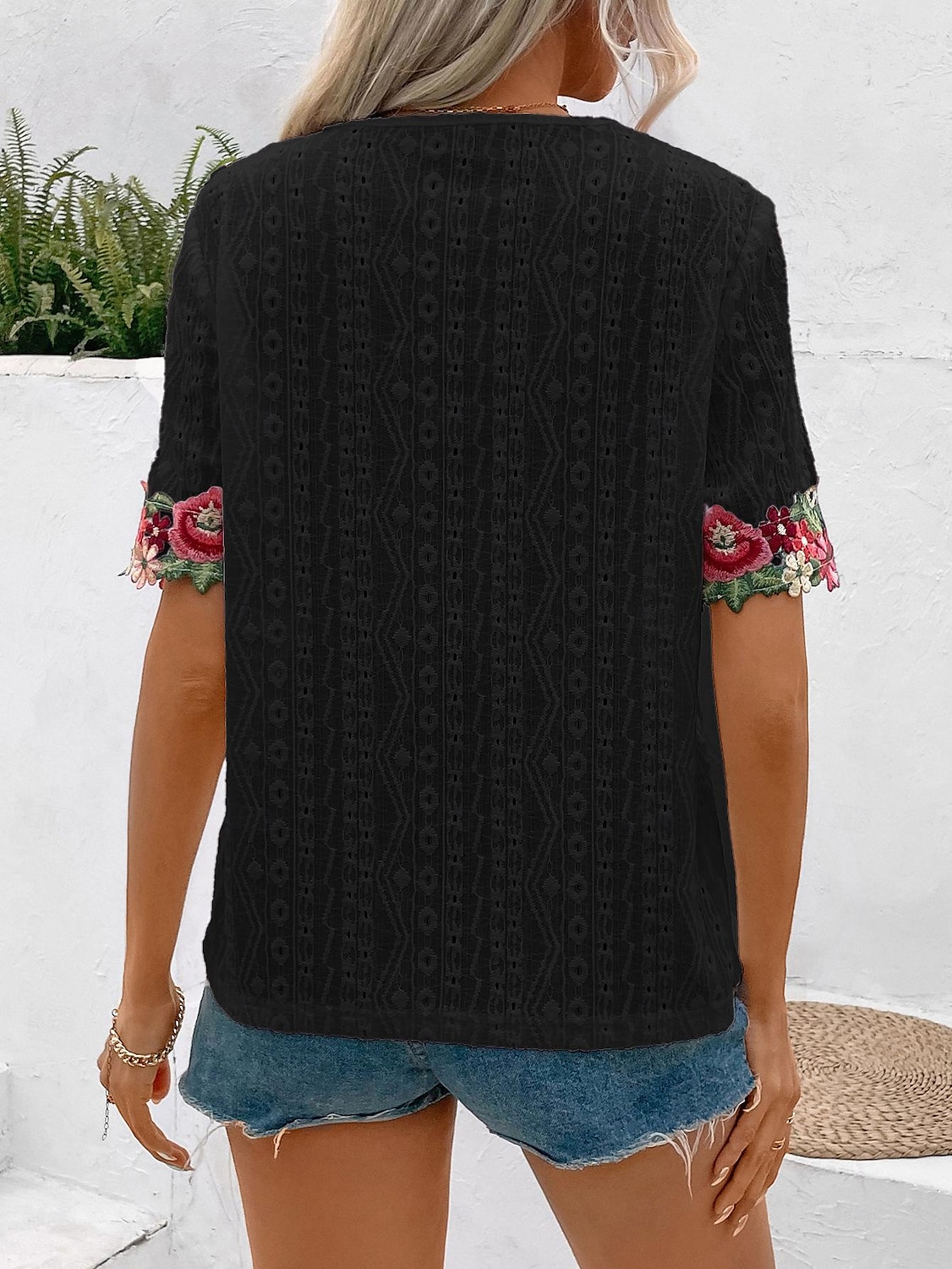 Blusas de Renda Elegantes Brancas Femininas Topos de Olho de Renda Floral Bordado Decote em V Manga Curta Branca Verão Casual ao Ar Livre Dia a Dia Romântico Petite Topos Verão Férias de 2025 por $27.99 –P4