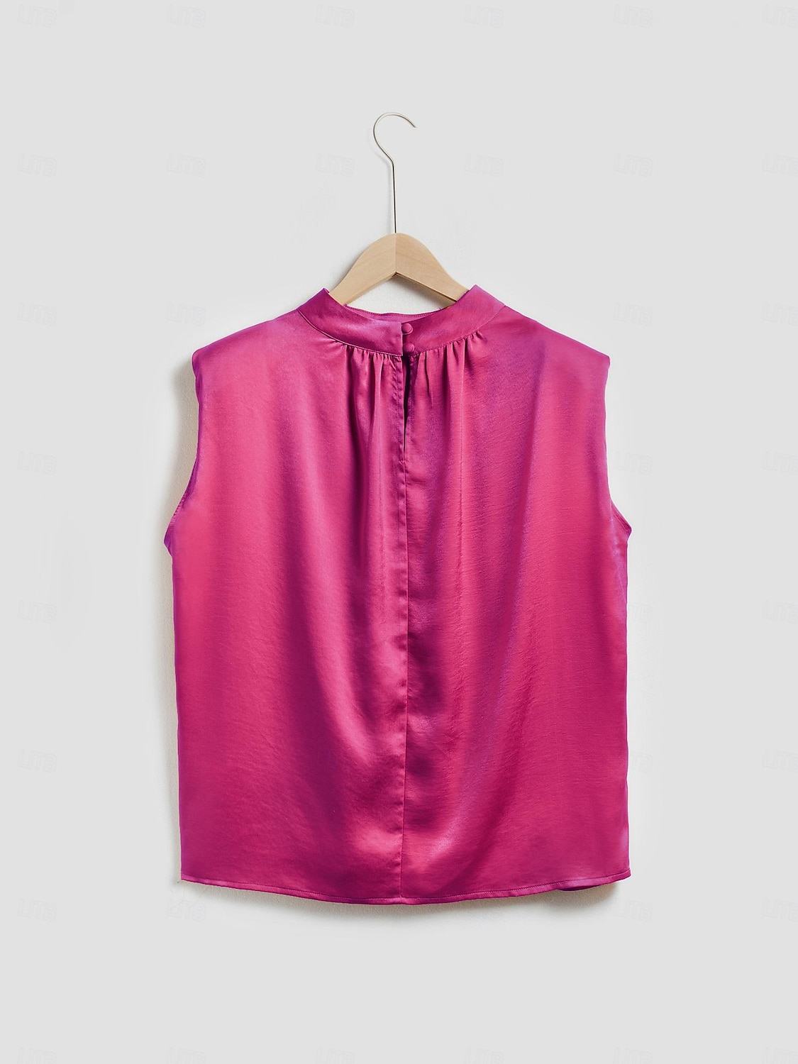 camicetta senza maniche in raso a collo alto del 2025 a $51.99 –P15