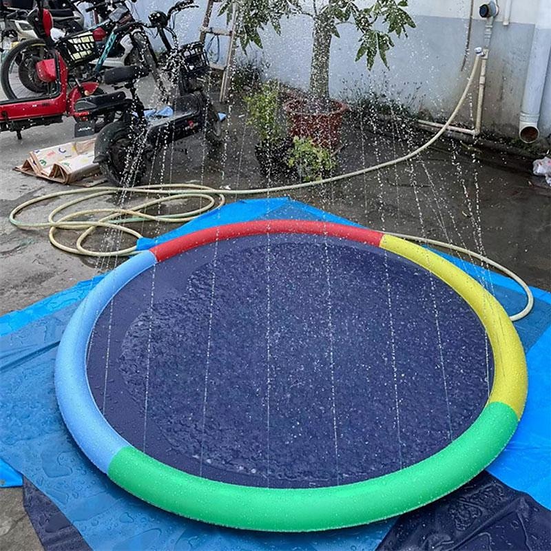 Tappetino antispruzzo, 39 pollici/59 pollici/67 pollici Tappetino antispruzzo antiscivolo per bambini cani Piscina per cani ispessita Tappetino per irrigatore antispruzzo Durevole estate Giochi d'acqua all'aperto per neonati Ragazzi Ragazze Animali domest del 2025 a $42.99 –P6