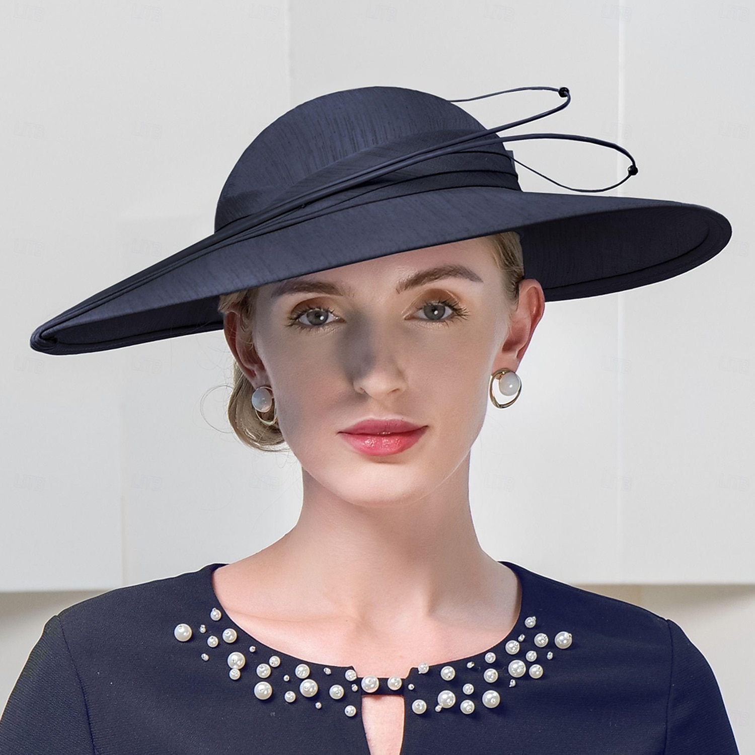 Modedesign Elegant Hatter med Fjær 1PC Bryllup  Fest  Kveld Hodepryd å imponere Hatter Race Day Kjole 2025 - $90.99 –P14