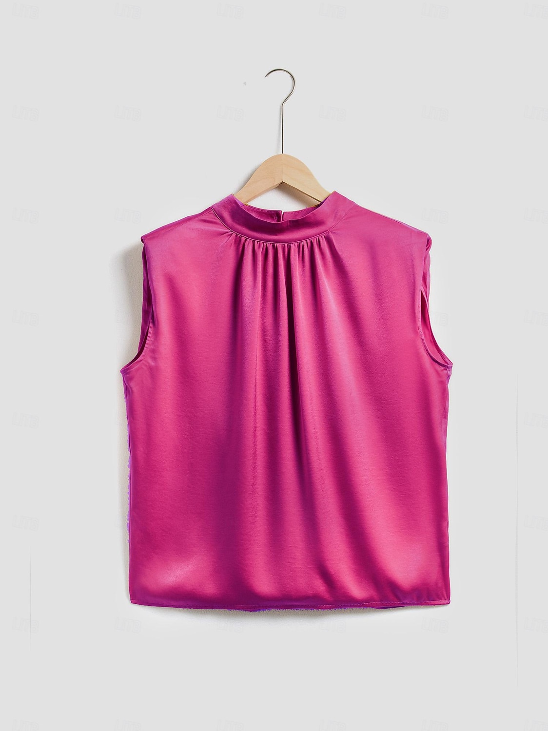 camicetta senza maniche in raso a collo alto del 2025 a $51.99 –P14