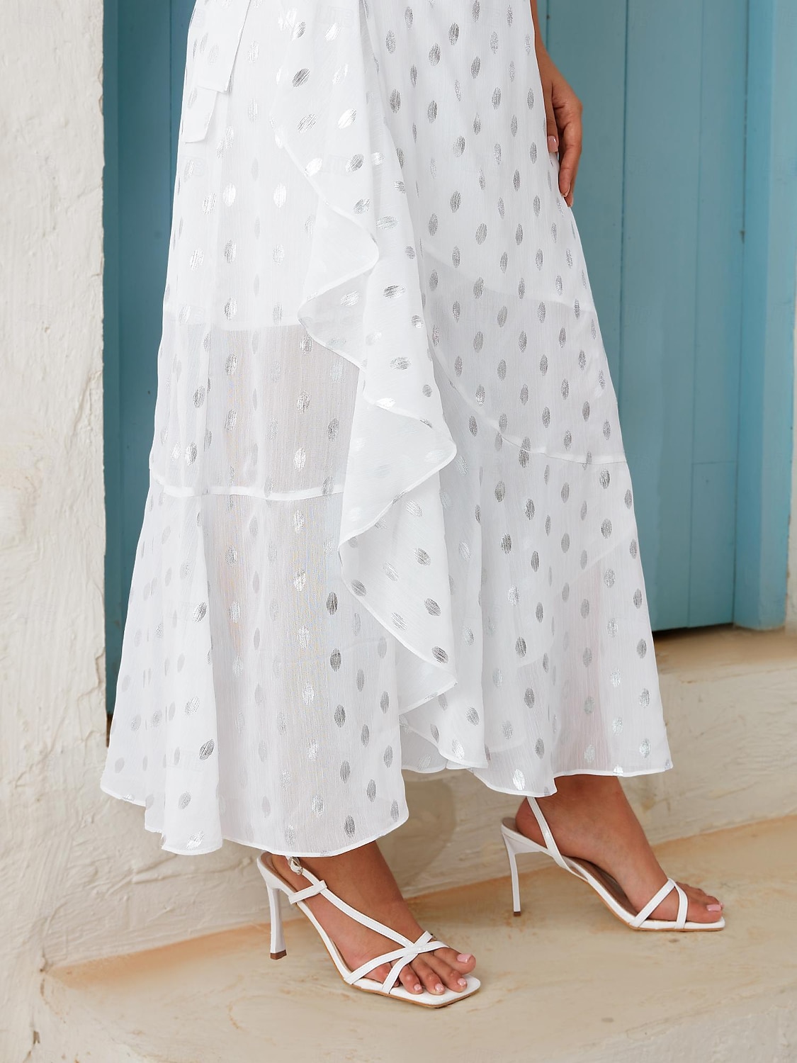 Pentru femei Rochie împachetată Rochie metalica Rochie Maxi Alb Bretele subțiri Metalic Buline Bufantă Nodul cravatei Înfășurați Primavara vara Guler Trecut Elegant Dată XS S M 2025 - $5.99 –P2