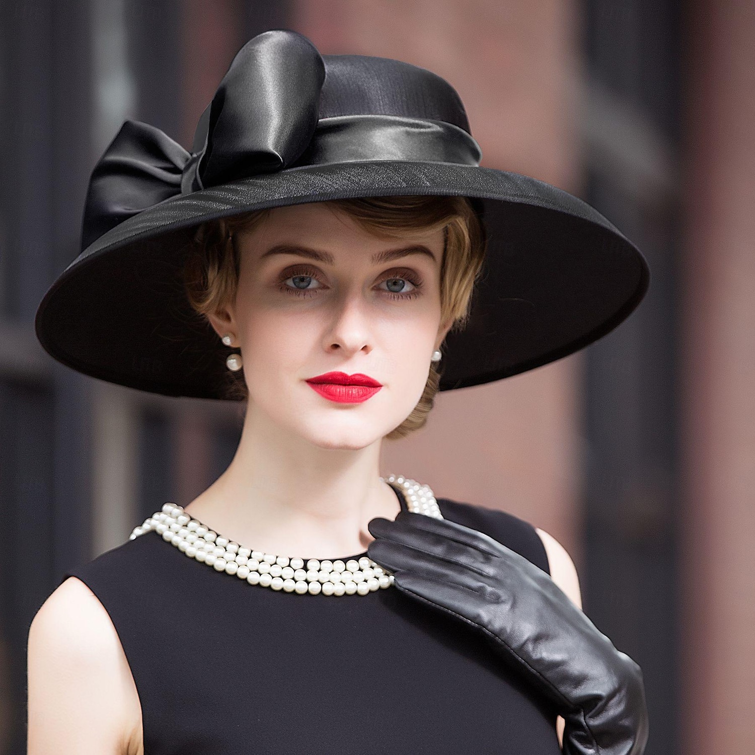 Chapeaux Coiffure Sergé uni Chapeau melon / cloche Chapeau de Soleil Mariage Saint-Valentin Kentucky Derby Course de Chevaux Melbourne Cup Glamour Élégant & Luxueux Romantique Avec Papillon Épissage de 2026 ? $64.99 –P7